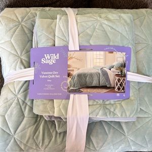 NEW Wild Sage Vanessa Geo velvet teal quilt set